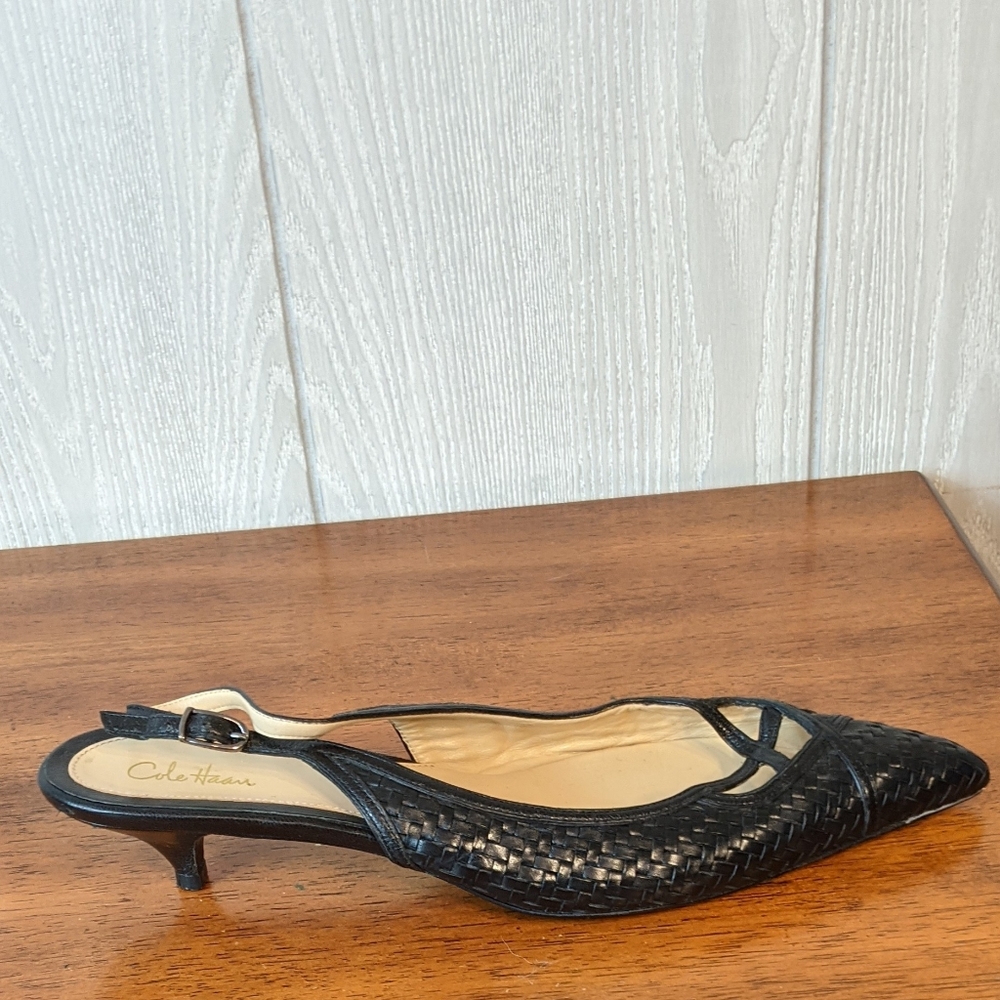 Cole Haan pointed toe kitten heels sz 11B